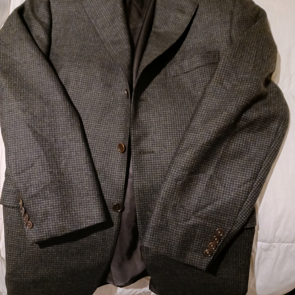 Canali black Tweed pattern sport jacket never worn size is 41 made in Italy